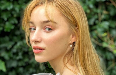 Vedeta din Bridgerton, Phoebe Dynevor, o va interpreta pe artista britanică Clarice Cliff în viitorul film marca Netflix