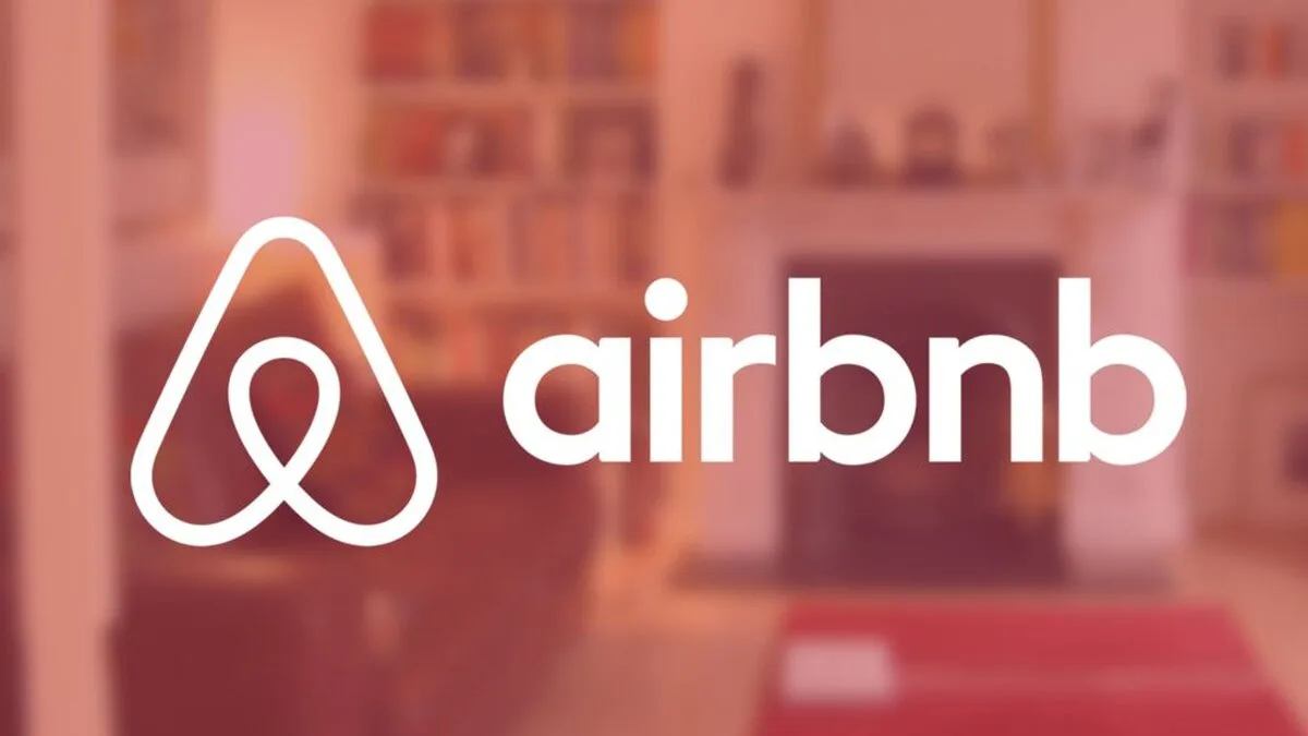 Airbnb prezice o revenire fără precedent a călătoriilor