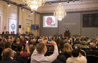 Casa de licitaţii Christie’s îşi va extinde de patru ori operaţiunile din Hong Kong până în 2024