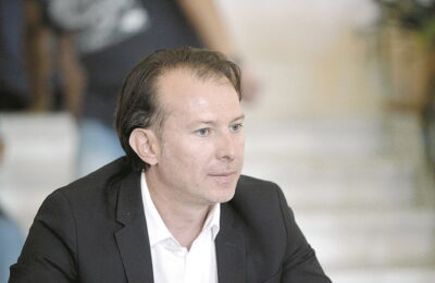 Premierul discută la Palatul Victoria despre datoria publică, trezorerie şi Banca Naţională de Dezvoltare