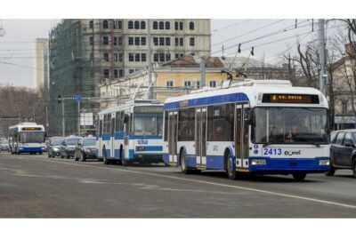 În Chişinău vor fi puse în circulaţie 240 de autobuze şi troleibuze,în acest an