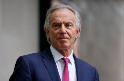 Tony Blair: „Dacă în aceste momente nu eşti vaccinat, înseamnă nu doar că eşti iresponsabil, ci de-a dreptul idiot”