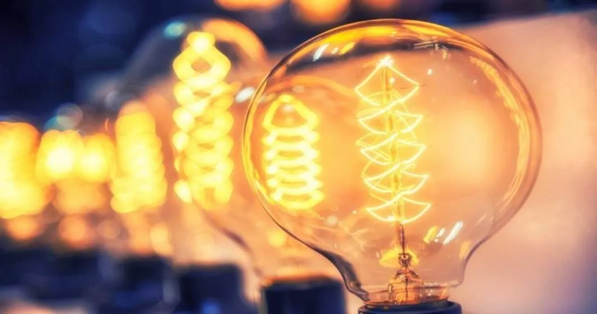 Consumul final de energie electrică a crescut cu 6,3% în primele cinci luni conform INS