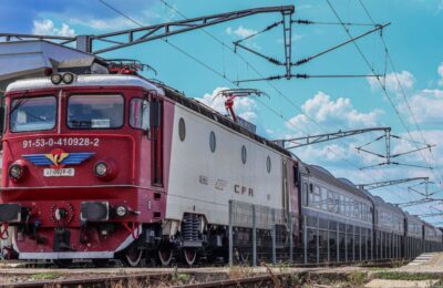 Pasagerii din garniturile CFR stau cu orele blocați în vagoane: ”Sub orice critică”