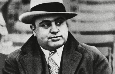 Pistolul preferat al gangsterului Al Capone va fi scos la licitaţie