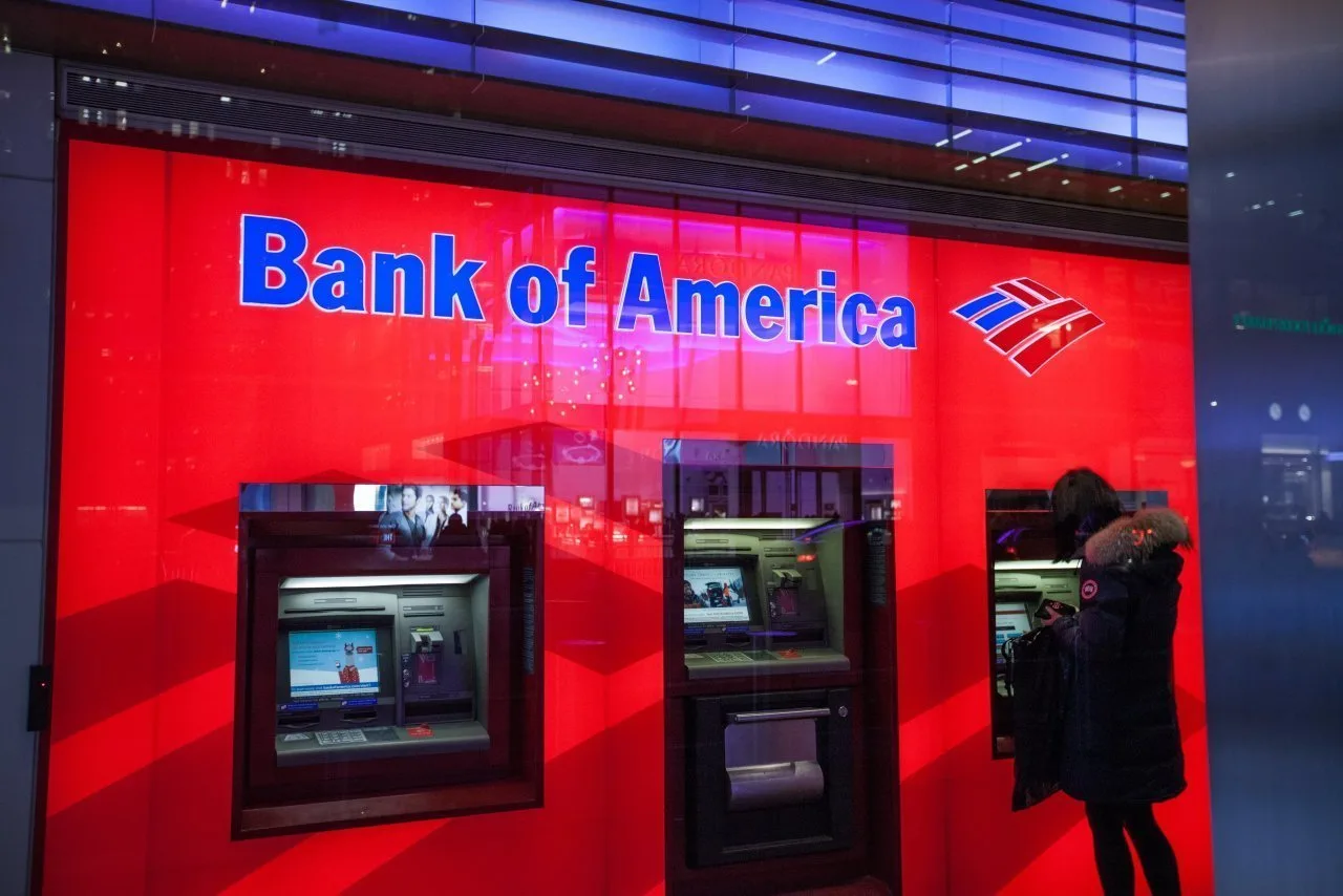 Banca Americii va ridica salariul minim pe oră la 25 de dolari până în 2025