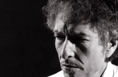 Cântărețul Bob Dylan este acuzat că a abuzat sexual o femeie în 1965