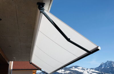 Care sunt avantajele alegerii unei copertine pentru balcon