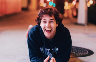David Dobrik renunță la aplicația înființată după ce a fost acuzat de viol
