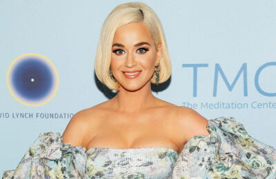 Katy Perry spune că „a renunțat la epilatul picioarelor” de când a devenit mamă