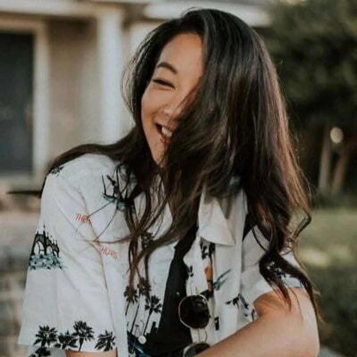 Arden Cho, vedeta din serialul „Teen Wolf”, a dezvăluit că a fost victima unui atac rasist teribil în timp ce își plimba câinele: „Încă tremur”