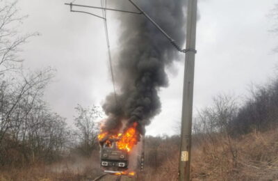 Încă un incendiu la locomotiva unui tren: ”CFR Călători cere scuze pasagerilor”
