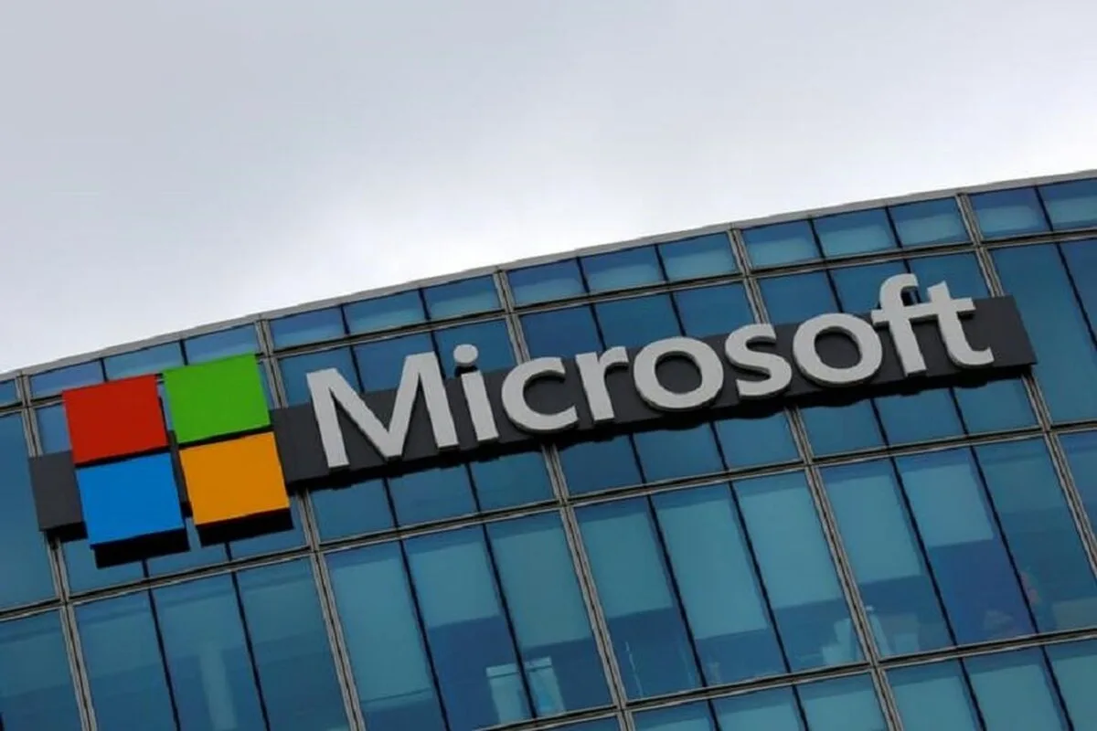 Microsoft spune că grupul din spatele hack-ului SolarWinds vizează acum agenții guvernamentale și ONG-uri