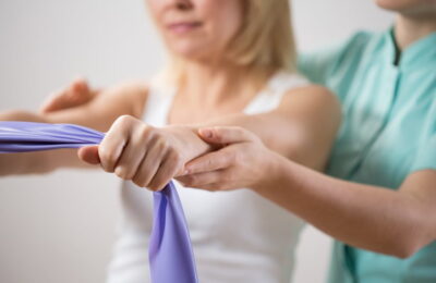 Cum se realizează recuperarea post accident vascular cerebral?