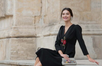 Cum să porți și să alegi bluze și cămăși damă elegante sau casual !