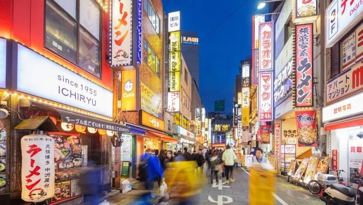 Prețurile de consum ale Japoniei continuă să fie în scădere, din cauza taxelor pentru telefoanele mobile