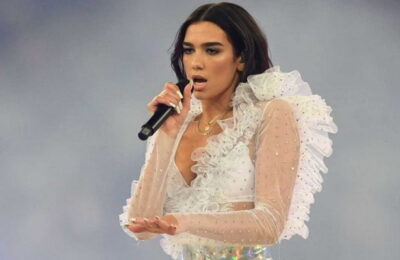 Compozitorii de succes solicită vedetelor pop să înceteze să-și acorde credit pentru melodiile pe care nu le-au scris