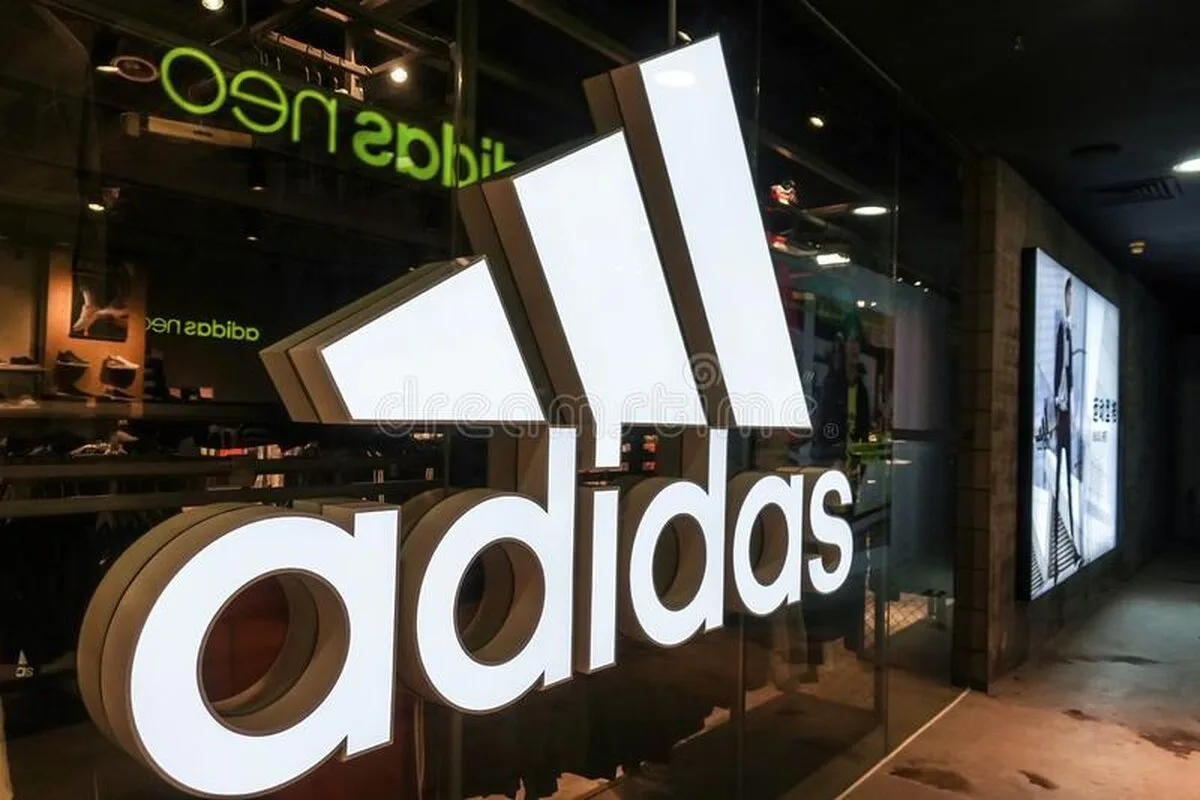 Adidas renunță la boicotul din China pentru a ajuta creșterea perspectivelor
