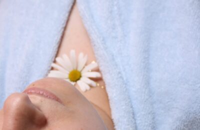 Cum să scapi de cearcăne: 5 remedii naturiste