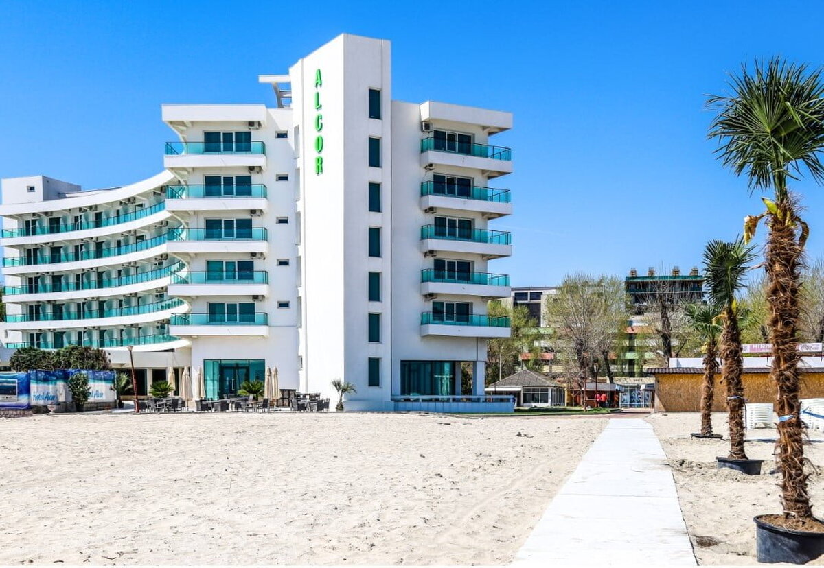 Ce a găsit o cameristă în balconul unei camere de hotel din Mamaia?