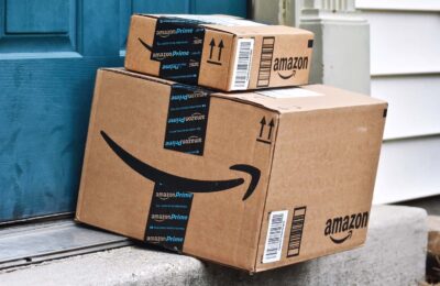 Amazon își cere scuze pentru că a negat în mod greșit că șoferii trebuie să urineze în sticle