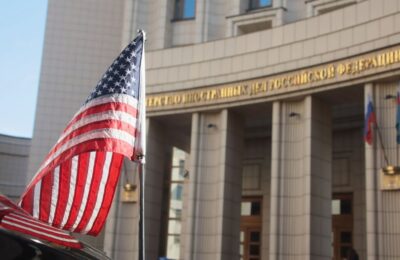 Familiile diplomaților americani, evacuate din Ucraina.