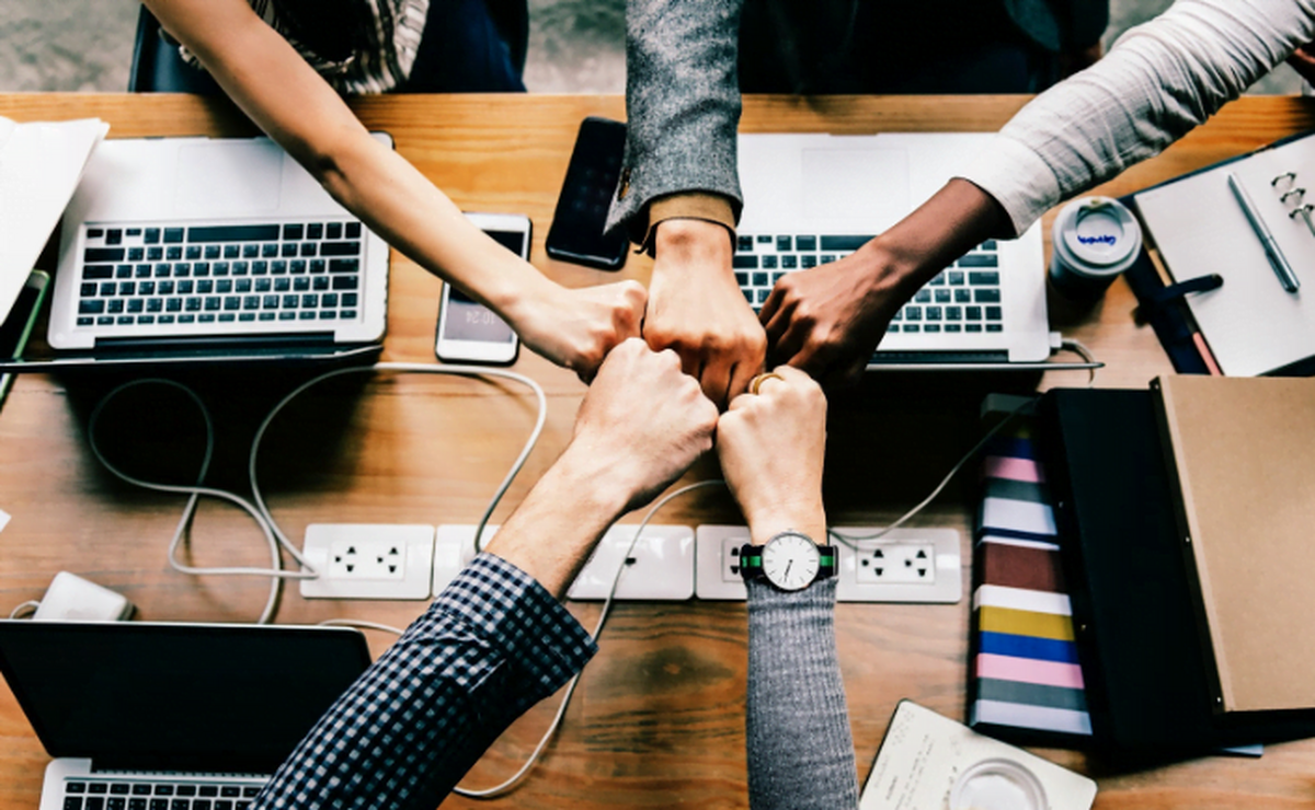 4 secrete prin care îți faci angajații fericiți