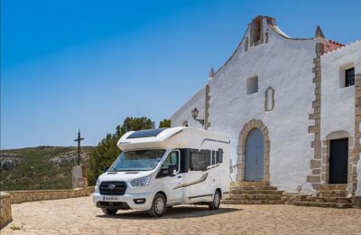 Vacanţa pe patru roţi cu autorulota – avantaje şi dezavantaje