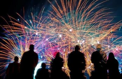 Un tânar a ajuns la spital, după ce a fost rănit de artificii la o petrecere. Cum s-a întâmplat