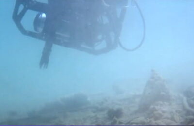 Cum funcționează aspiratorul de deșeuri din apă, testat în România.