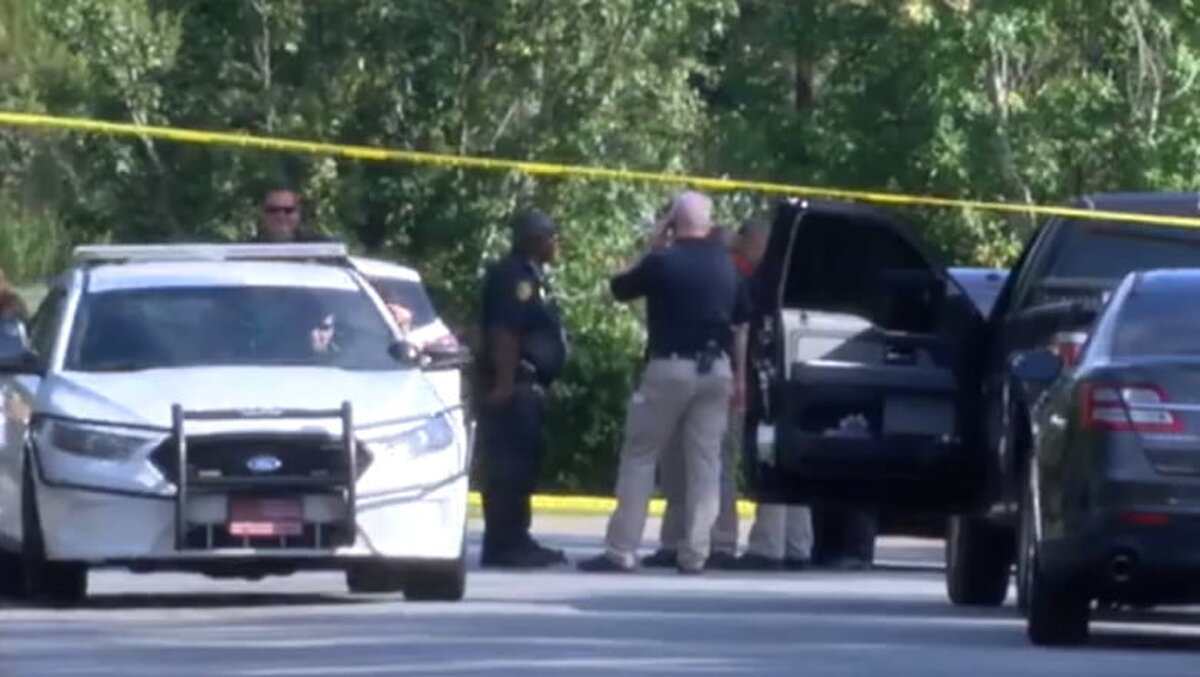 Un fost trăgător de elită a împuşcat mortal patru persoane în Florida, inclusiv un bebeluş