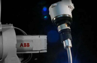 Automatica SA relansează gama de roboți industriali, în parteneriat cu ABB