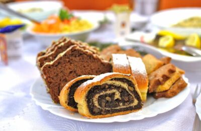 Cum să alegi un desert tradițional pe care să-l servești prietenilor tăi