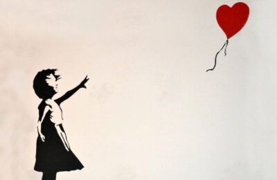 Girl with Balloon”, lucrarea lui Banksy autodistrusă în direct, din nou în licitaţie