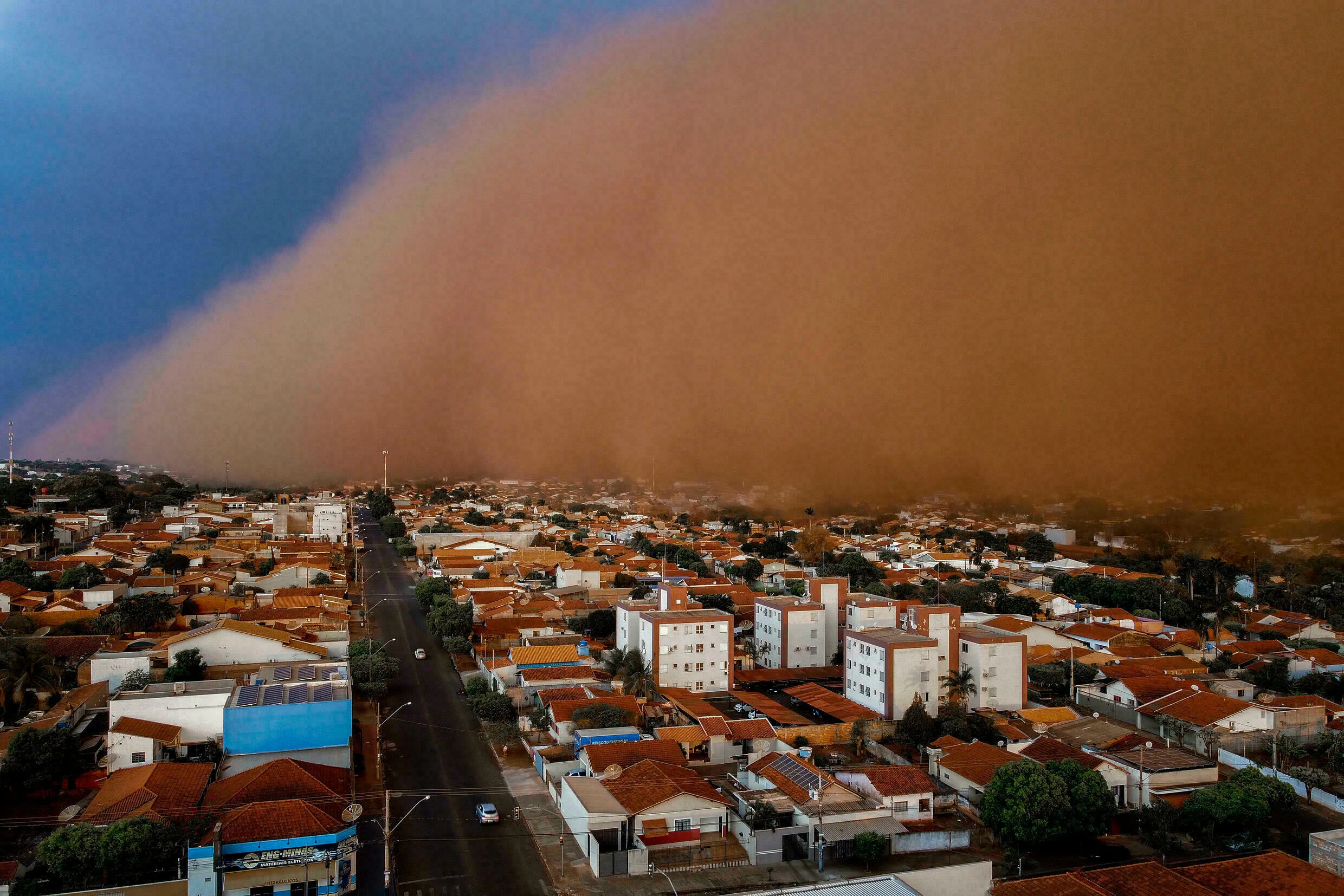 Imagini înfiorătoare în Brazilia! Furtunile de nisip au făcut dezastru!