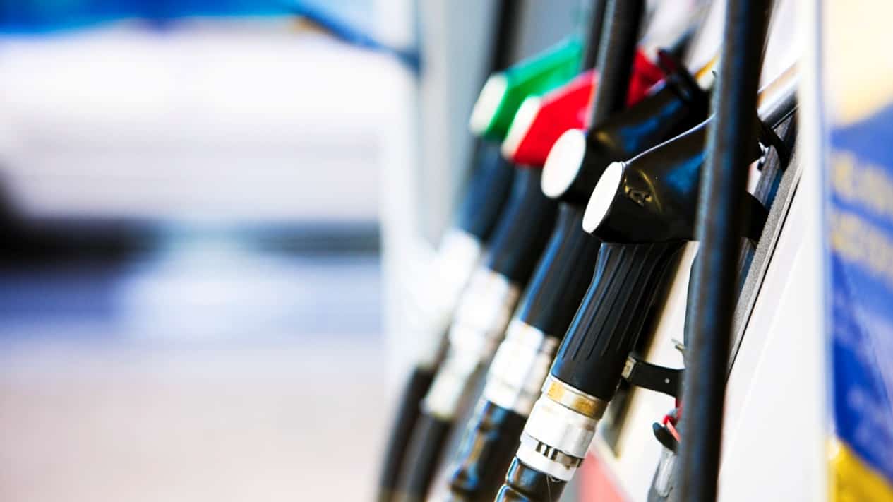 În Republica Moldova nu se mai găsește motorină la benzinării. Autoritățile spun că și explozia de la Petromidia este de vină