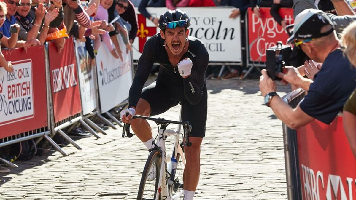 Ciclistul britanic Alexandar Richardson, agresat şi jefuit cu violenţă de bărbaţi mascaţi în timpul unui antrenament