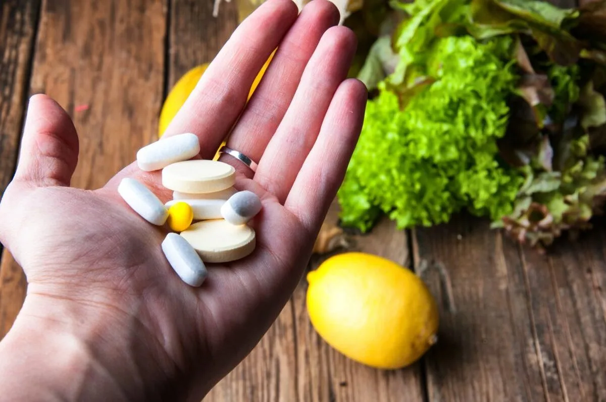 7 din 10 români iau suplimente alimentare fără să ceară sfatul medicului.