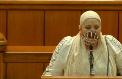 Diana Șoșoacă a ajuns în presa din Italia, după ce a purtat botniță