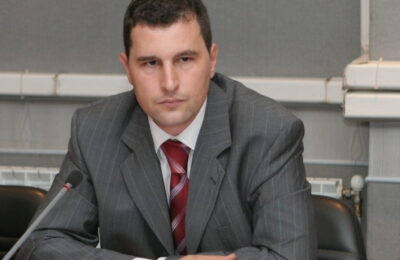 Ministrul Mediului susţine, joi, o conferinţă de presă despre managementul populaţiei de urs din România