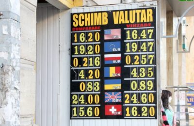 Euro ajunge luni la un nou maxim istoric