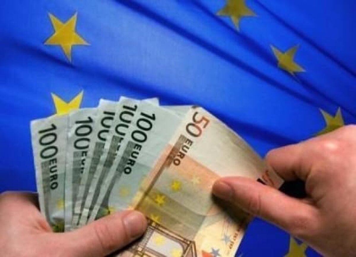 Datoria externă a României a crescut cu 2,8 miliarde de euro într-o singură lună în 2022