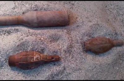 Grenade defensive, găsite la Sinaia în clădirea fostului cinematograf