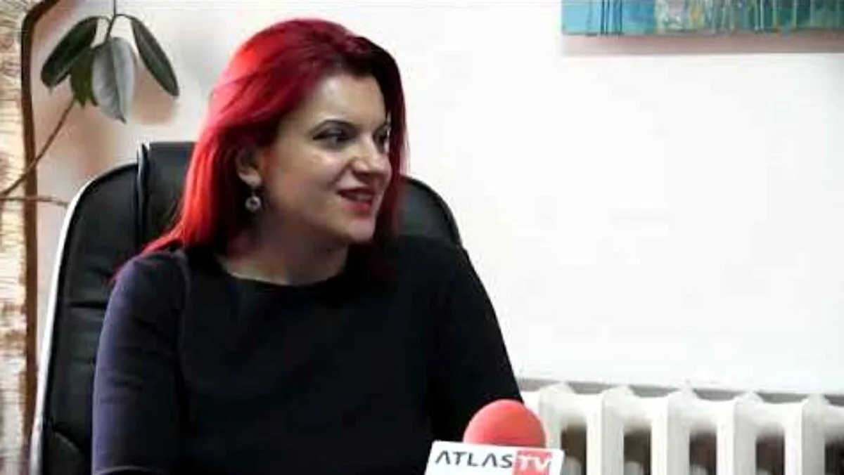 Profesoara din Focșani care apare în ipostaze intime cu un elev de-al său, propusă pentru funcția de inspector școlar