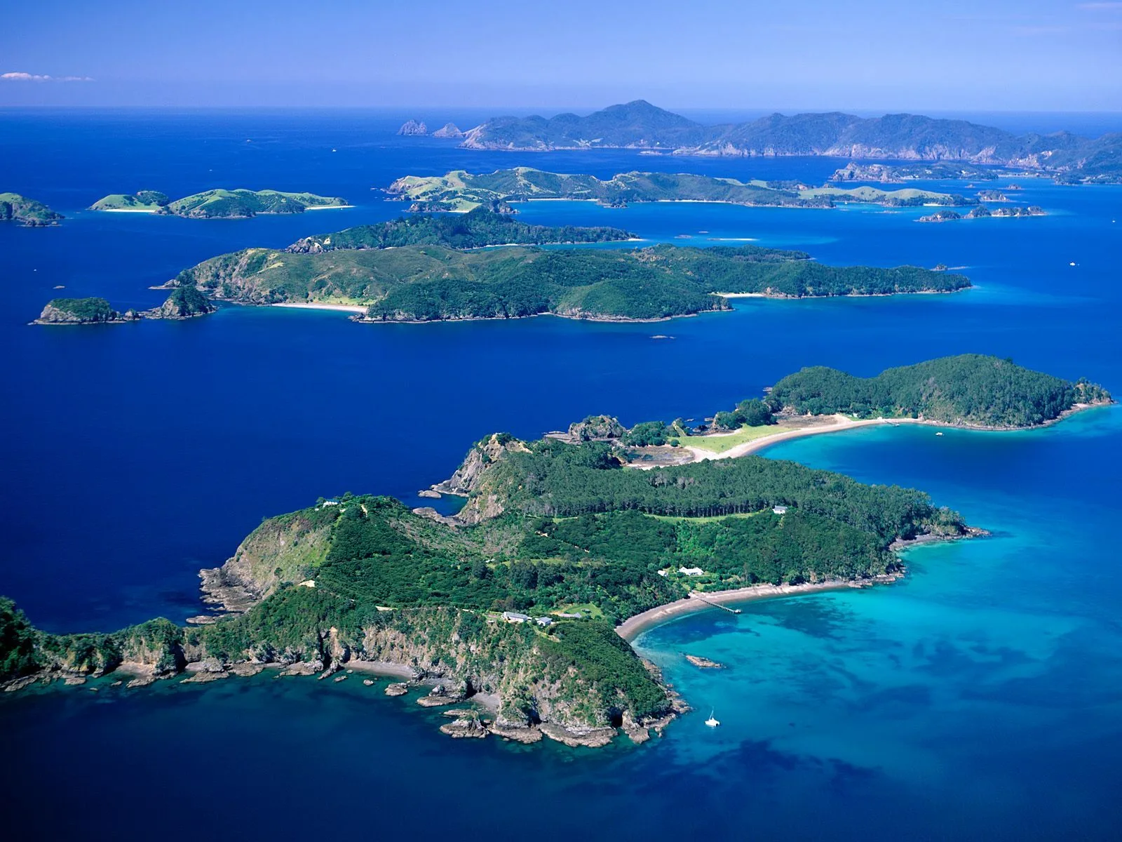 O nouă insulă s-a format în Japonia, în urma unei erupții vulcanice submarine
