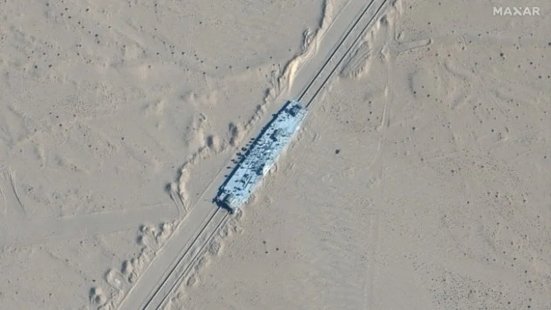 China construiește machete ale unor nave americane ca ținte de antrenament.