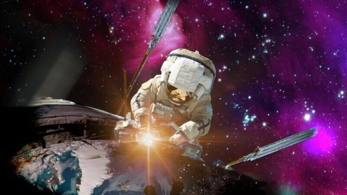 Astronauţii chinezi şi-au încheiat misiunea record de trei luni în spaţiu, la bordul Shenzhou-12