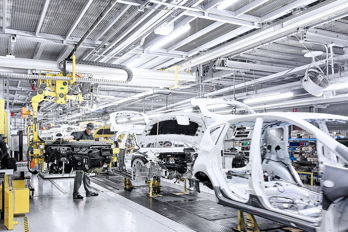 Honda şi Nissan şi-au redus ţinta de vânzări cu un sfert de milion de vehicule