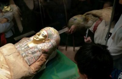 Mumiile egiptene au defilat prin Cairo în drum spre noul muzeu