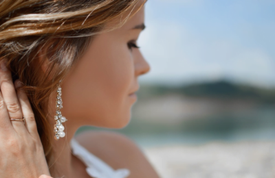 Cum să porți orice ținută cu încredere: 3 accesorii care nu trebuie să-ți lipsească din garderobă